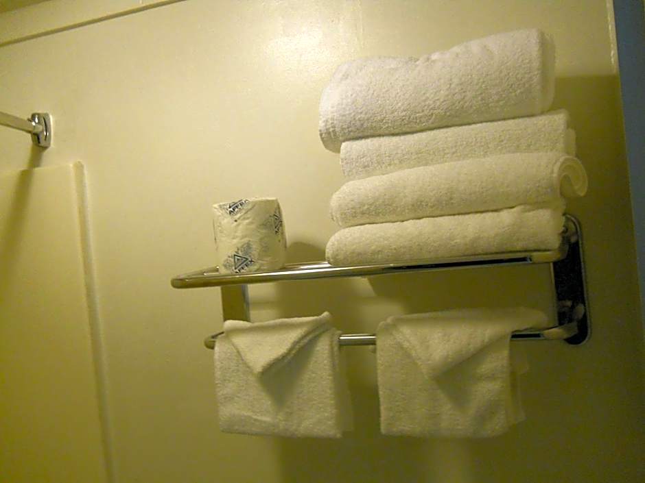 Value Inn Motel - Milwaukee Airport South