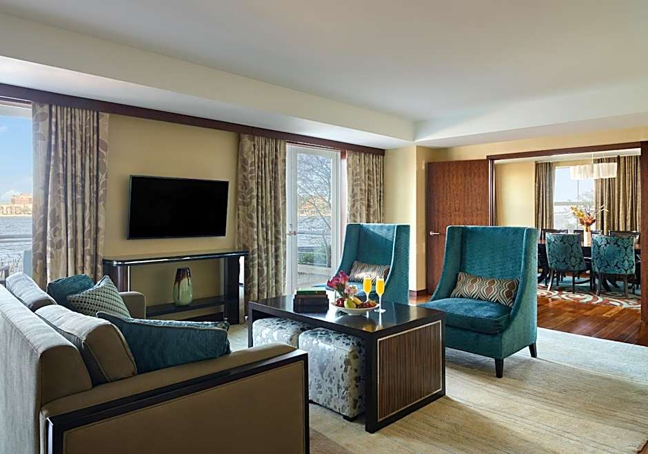 Battery Wharf Hotel, Boston Waterfront