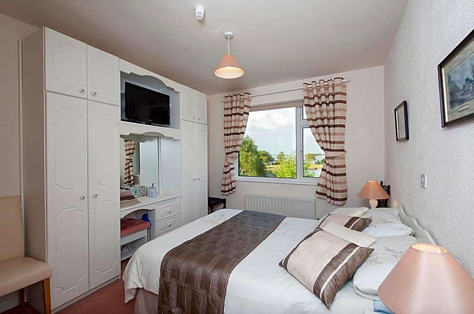 The Waterfront House Country Home