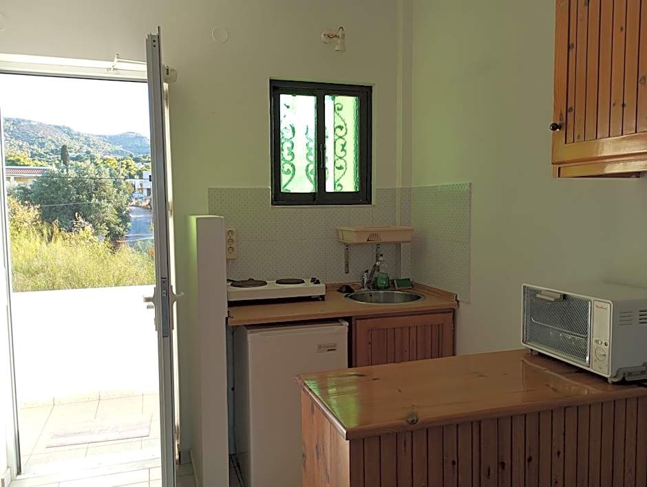 Ero Aegina Hospitality