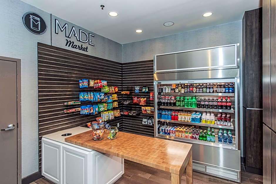 DoubleTree by Hilton North Charleston - Convention Center