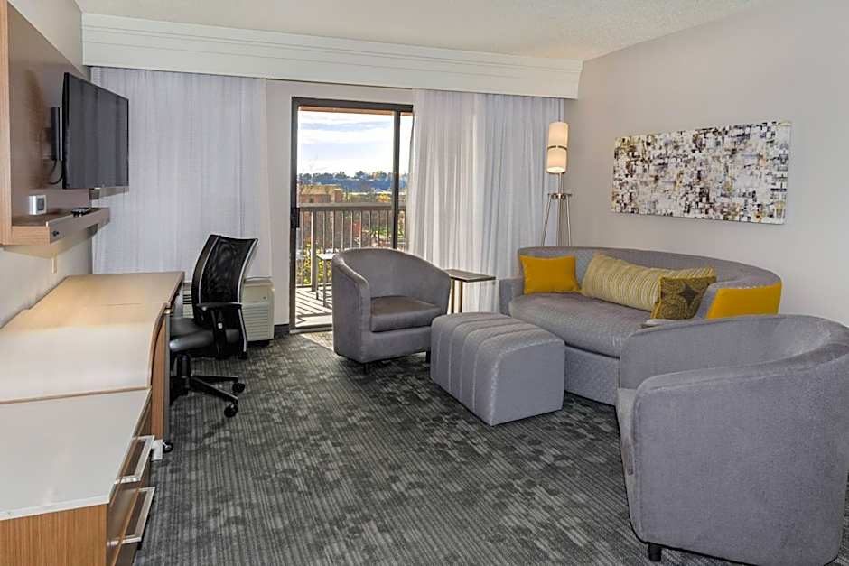 Courtyard by Marriott Nashville at Opryland