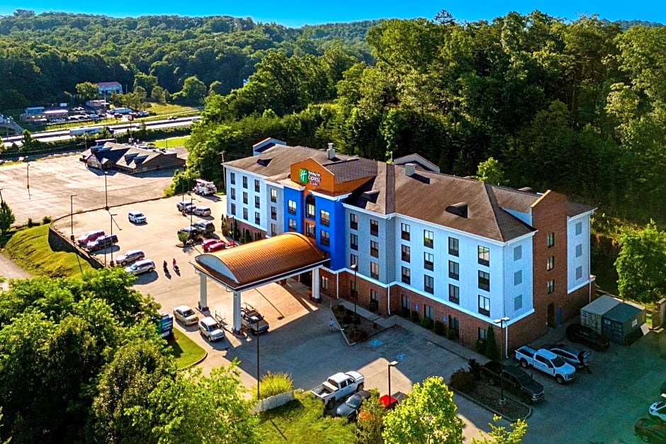 Holiday Inn Express & Suites Cross Lanes By IHG