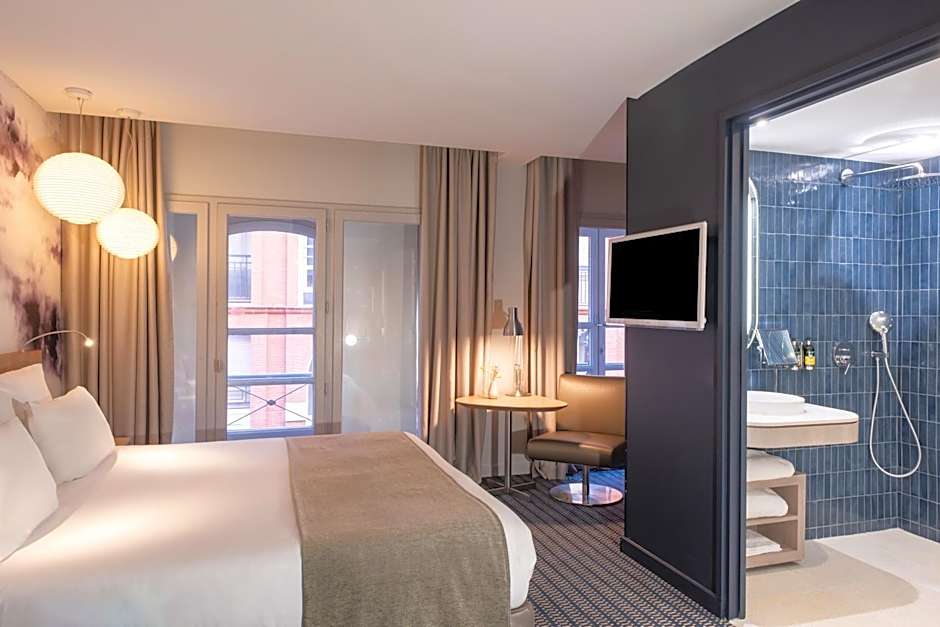 Le Grand Balcon Hotel