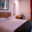 Brit Hotel Aux Sacres Reims Centre