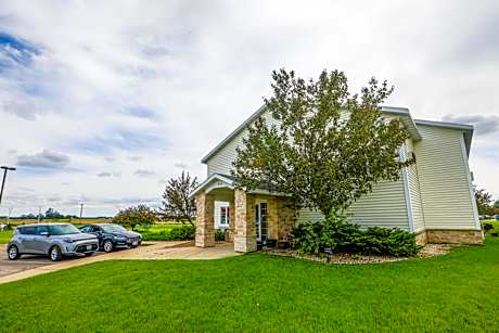 Evansville Inn & Suites by OYO