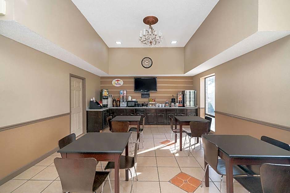 Super 8 by Wyndham North Little Rock/McCain