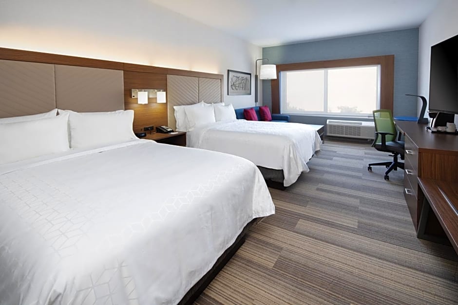 Holiday Inn Express & Suites - Murrieta