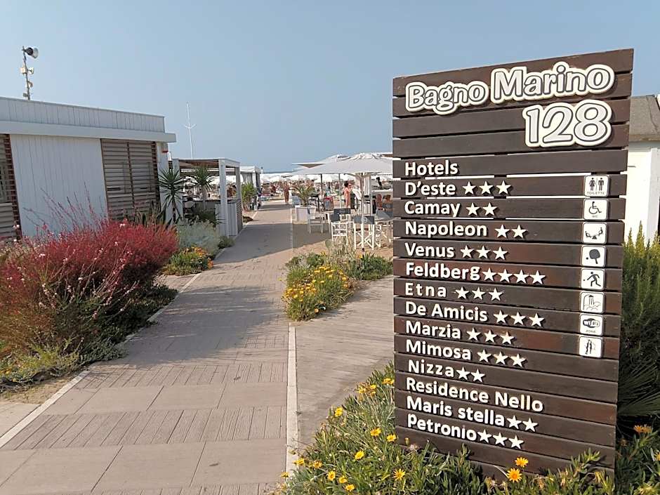 Hotel Etna - Hotel per Coppie e Famiglie con Parcheggio e Spiaggia