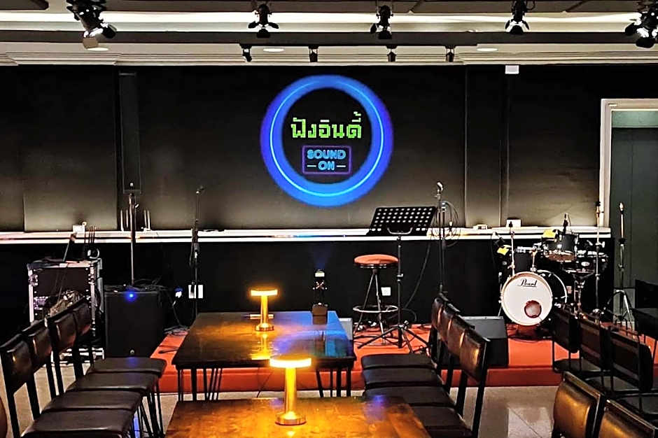 Bay Hotel Srinakarin
