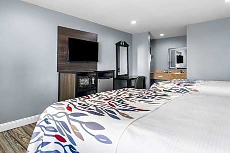 Queen Room with Two Queen Beds - Non-Smoking