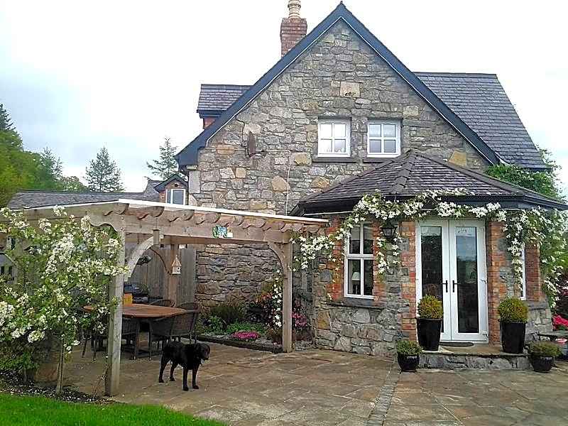 Drumhierney Lodge