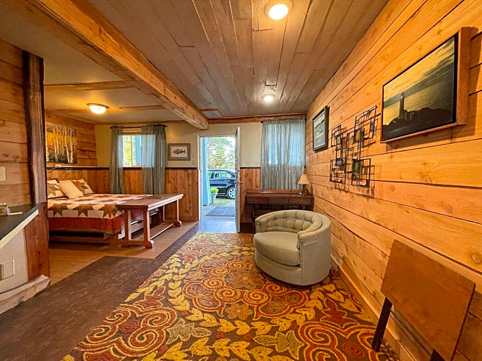 Bayshore RV Park & Guest Suites