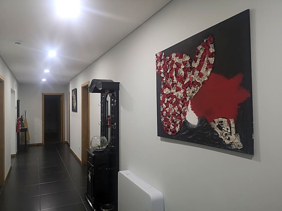 Leonchic - Guest House com Piscina de Água Salgada