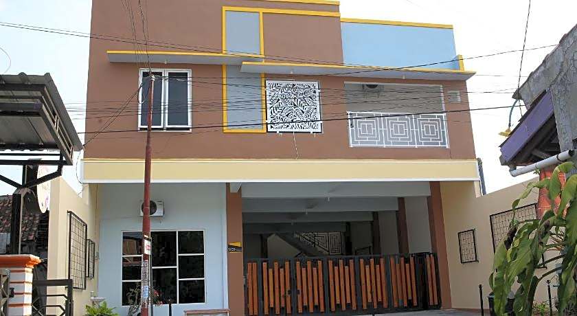 RedDoorz Syariah near Suncity Mall Madiun