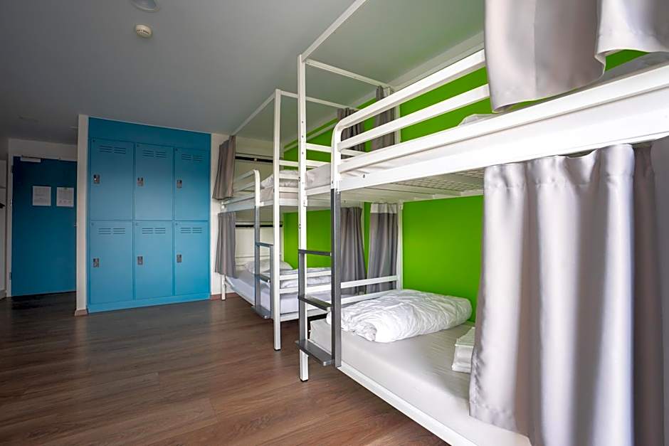 Nyon Hostel