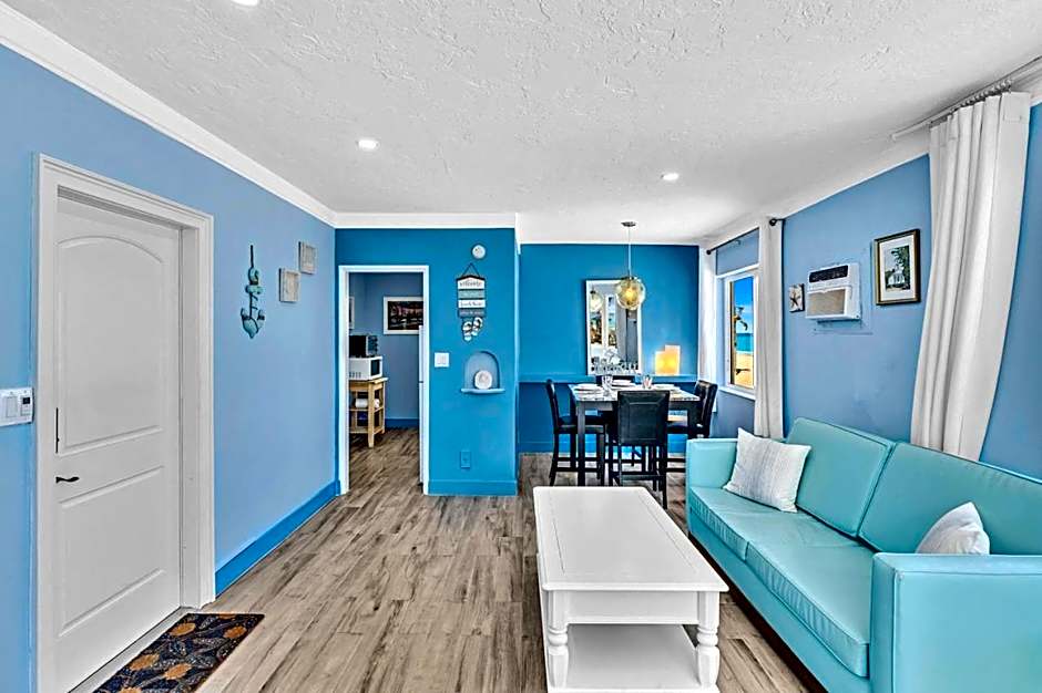 Walkabout 8 Tower Suite with Panoramic Ocean Views