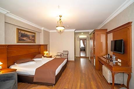 Family Room with Private Bathroom