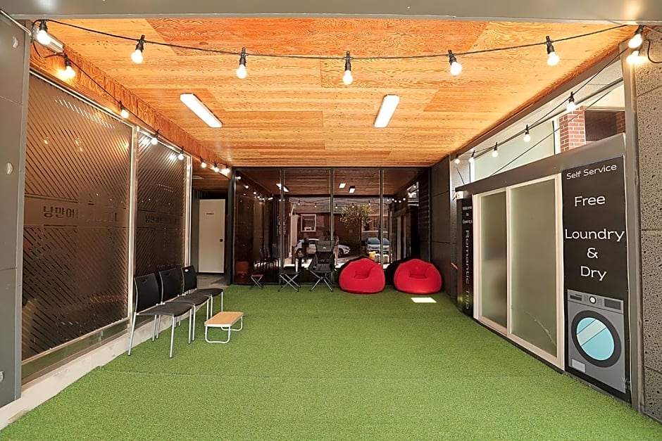 Stay RomanticTrip_Hostel