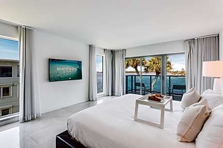 Two Bedroom/Two Bath with Balcony - Water View