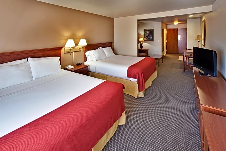 Holiday Inn Express Hotel & Suites Brookings