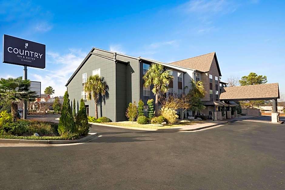 Baymont Inn & Suites by Wyndham Morrow/Atlanta I-75 South