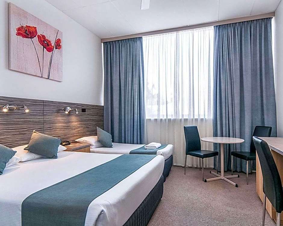 Comfort Inn Regal Park