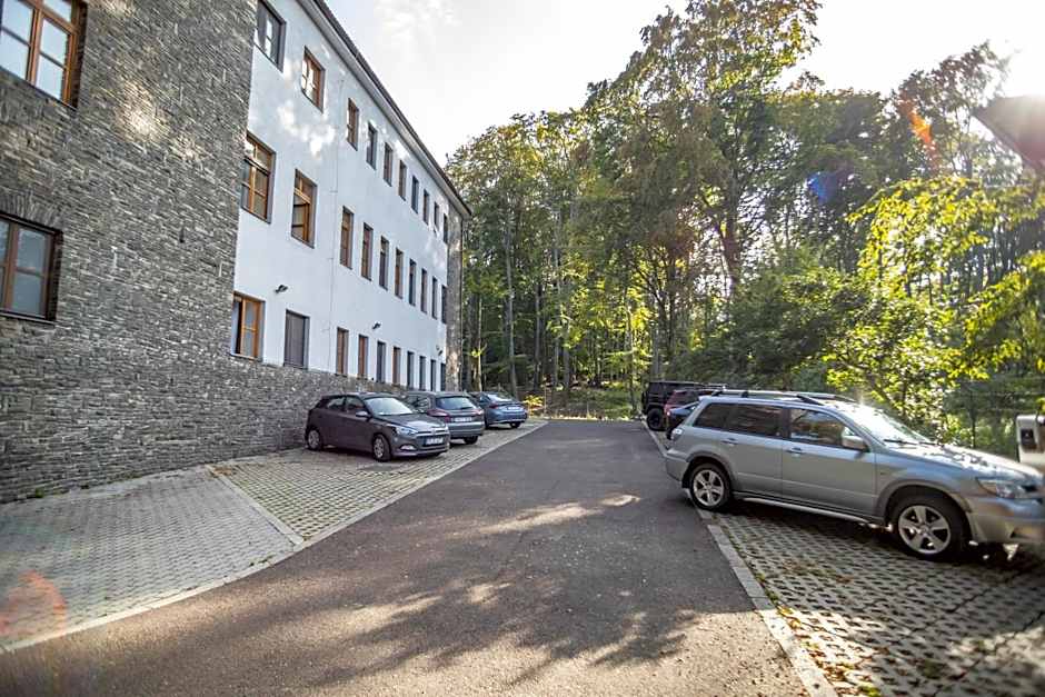 4 Évszak Hegyihotel