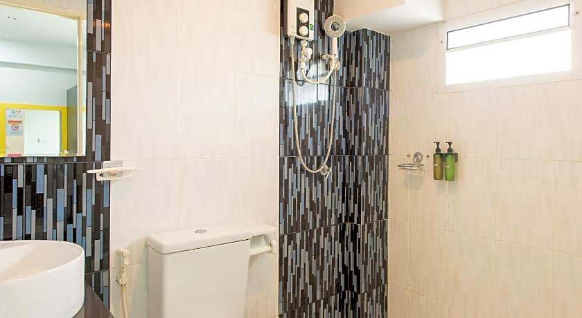 Riski Residence Bangbuathong