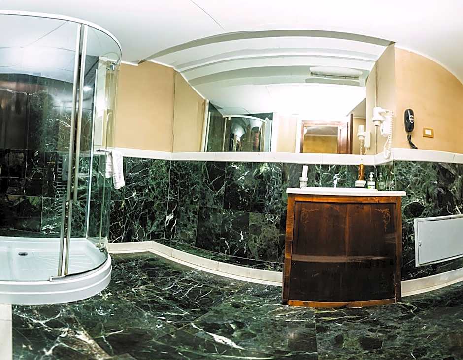 Vigo Hotel