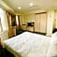 Waugh Den Business Hotel