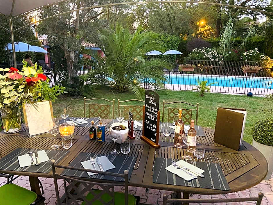 Logis Hotels La Bastide des Golfs