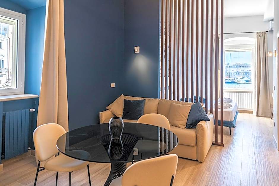 LA BANCHINA LUXURY SUITES