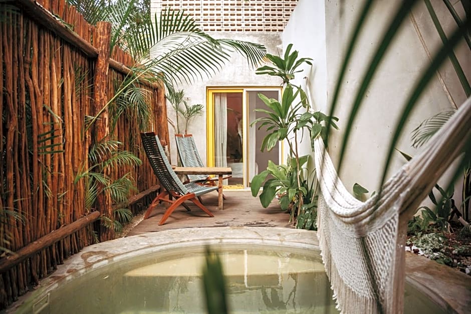 CASA CHAKÁ BOUTIQUE