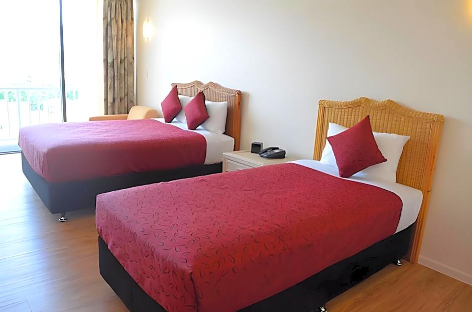 Acacia Court Hotel
