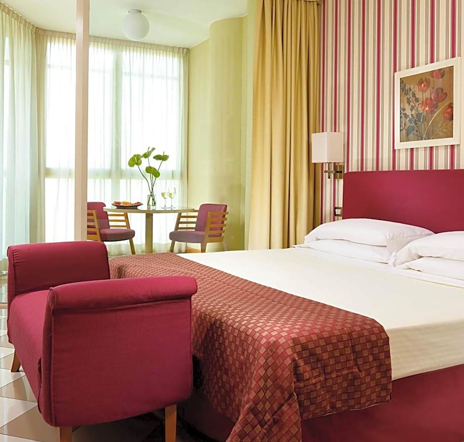 UNAHOTELS The ONE Milano Hotel & Residence