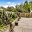 Ladera Retreat Lodges