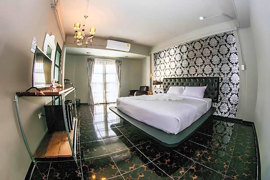 The 8 Factory Hotel Phitsanulok
