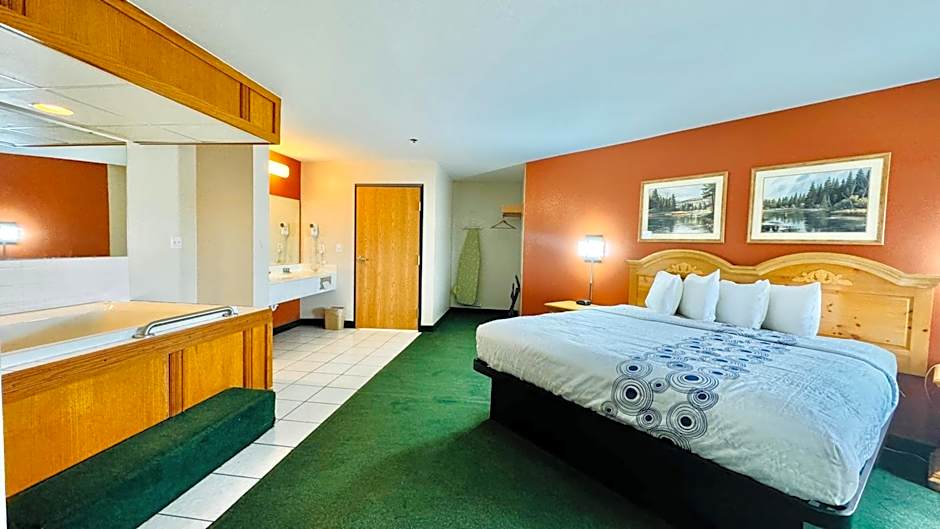Regency Inn and Suites