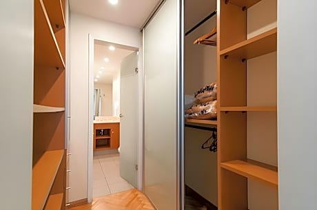 Deluxe Two Bedroom Apartment