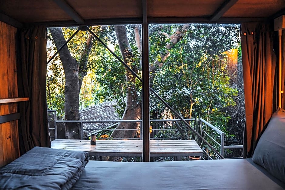 Warehouse Hostel Koh Tao