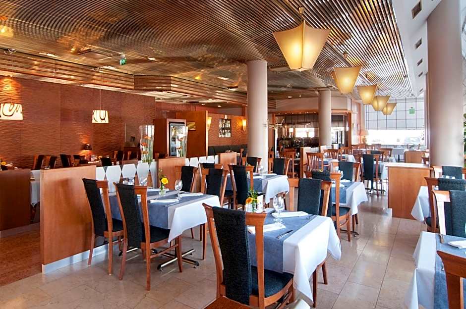 Holiday Inn Helsinki-Vantaa Airport By IHG