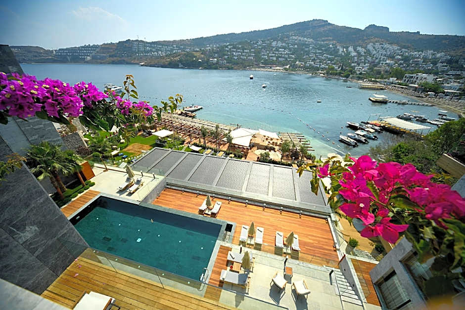 Mare Deluxe Residences  & Villas