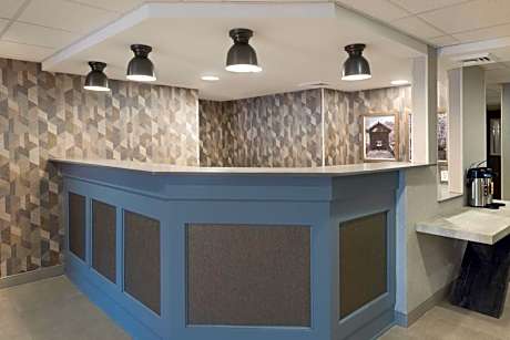 Holiday Inn Express South Burlington - Downtown By IHG