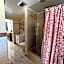 Claddagh Motel & Suites