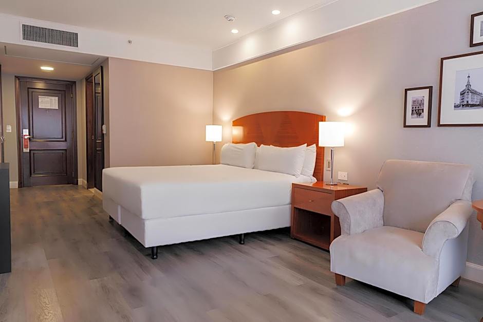 DoubleTree by Hilton Buenos Aires