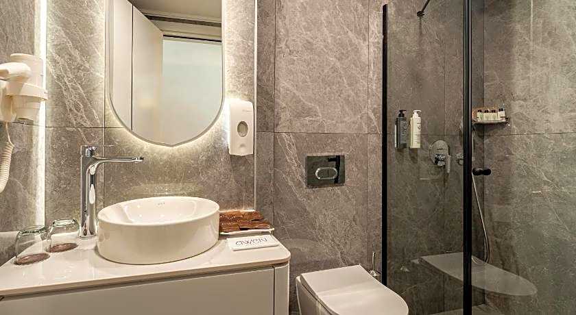 Lara Eyfel Hotel