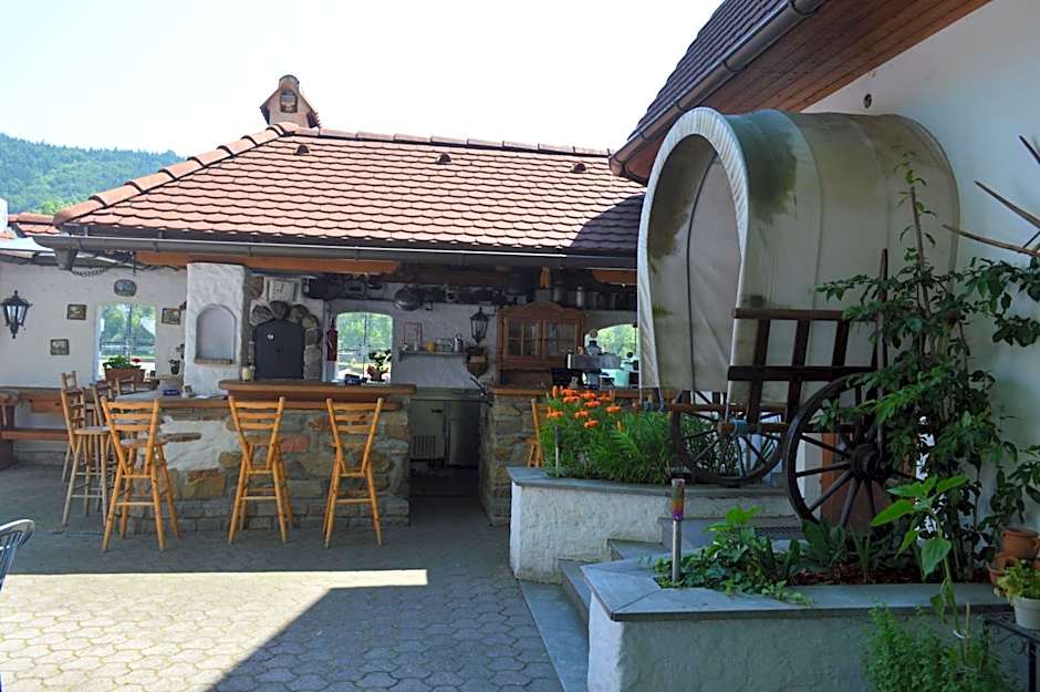 PENSION Hinterleithner