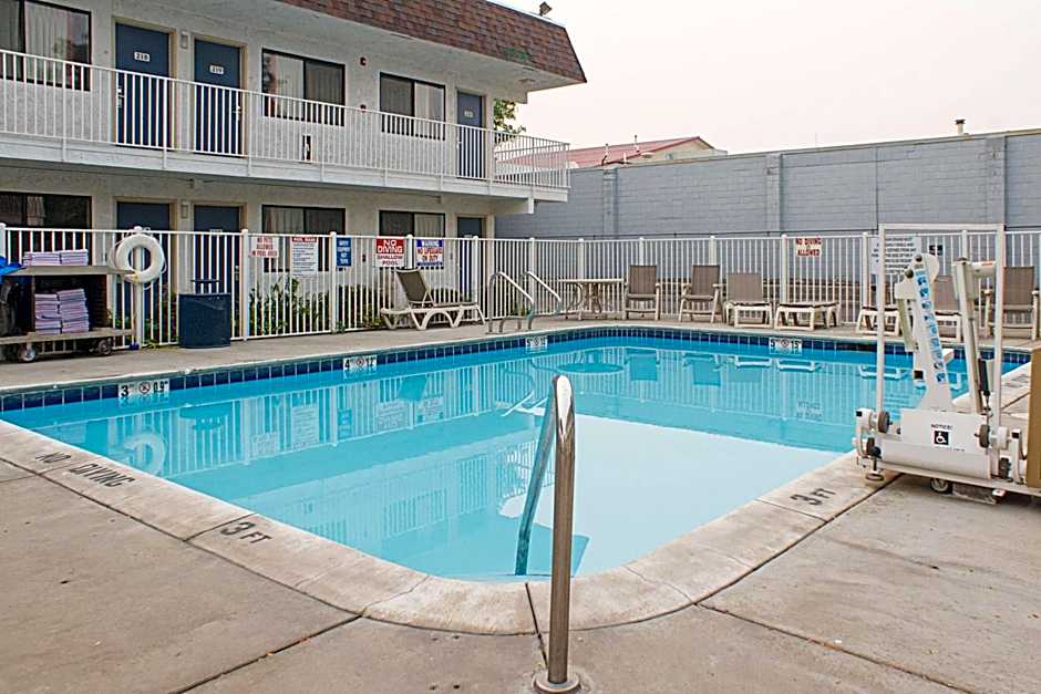 Motel 6-Kalispell, MT