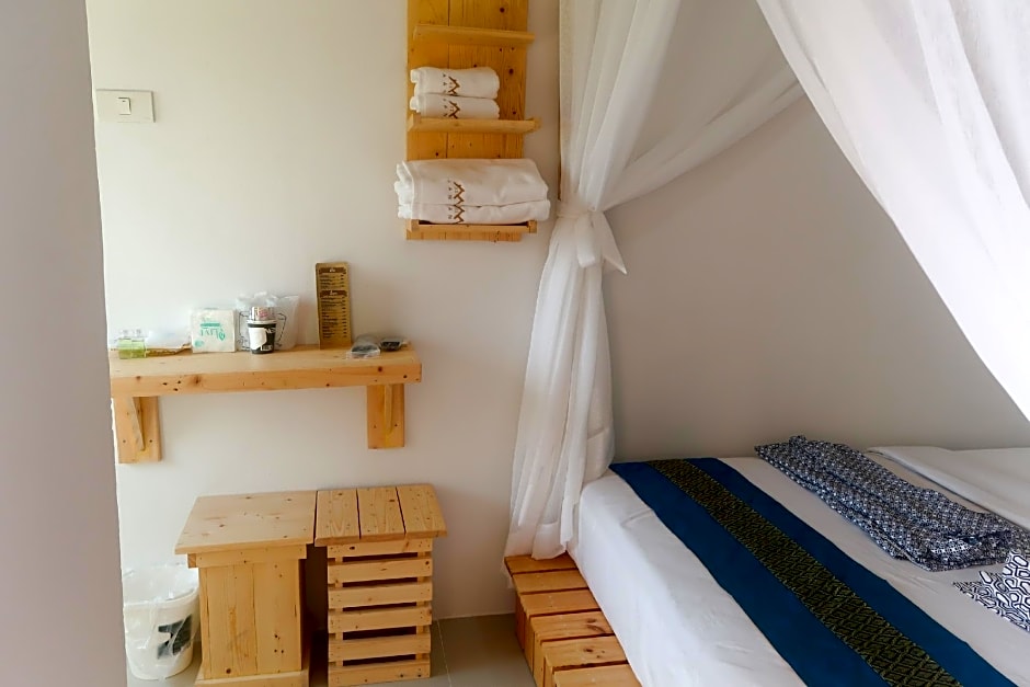 Baan URT Suratthani Airport Hotel